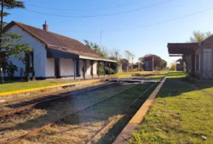 El pueblo que es un oasis ideal para pasar un fin de semana cerca de Buenos Aires, comer asado y tomar un aperitivo en sus bares