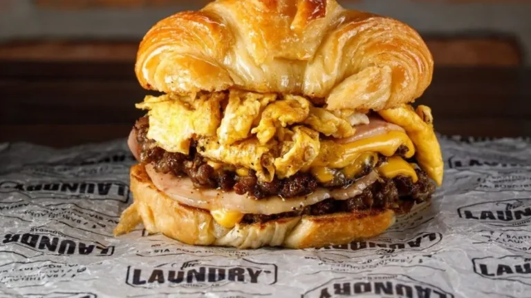 Burgerluna: una hamburguesa dentro de una medialuna
