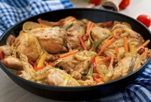 Cómo hacer pollo frito al disco: la receta argentina para que quede crocante, jugoso y lleno de sabor