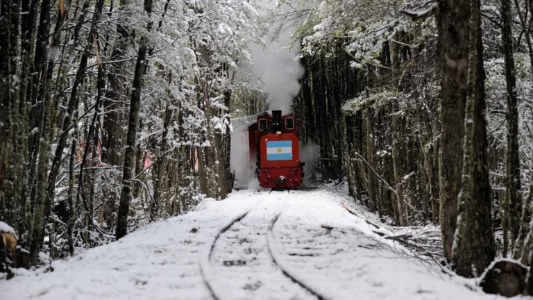 Del norte al sur: tres destinos imperdibles para disfrutar las vacaciones de invierno viajando