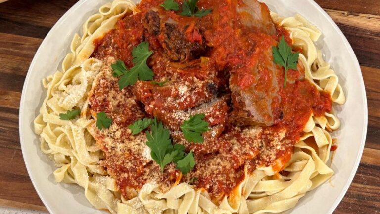 Fideos con estofado: el sabor de la tradición familiar argentina