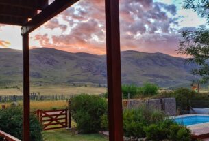 Dónde queda “el jardín de las sierras” que enamora con sus paisajes exóticos, ideal para ir todo el año