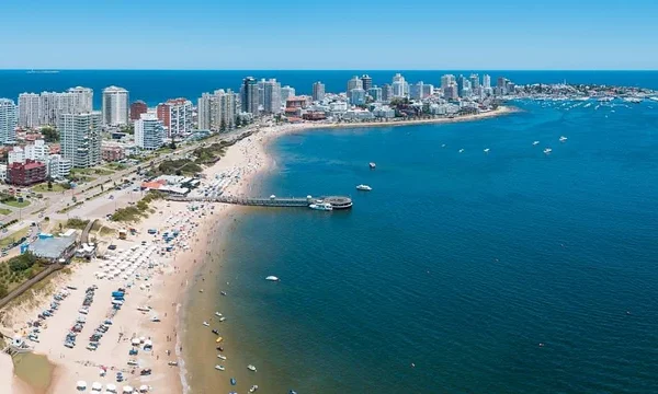 Boom de reservas argentinas: Punta del Este se prepara para un verano récord en 2026