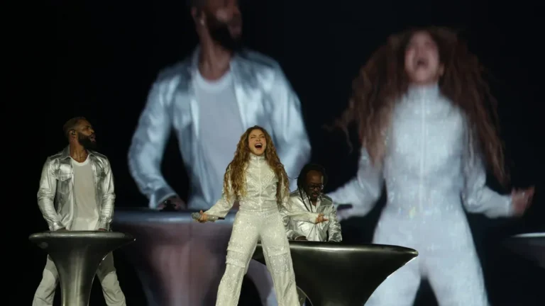 Shakira homenajeó a Gustavo Cerati en su primer show en Vélez