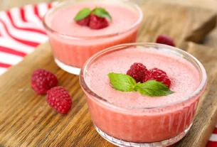 Mousse de frutos rojos: un postre ligero y delicioso para cualquier ocasión