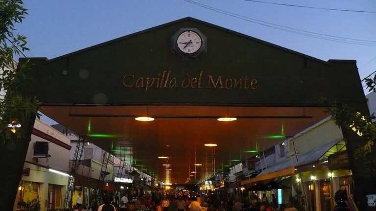 Capilla del Monte renueva sus piletas municipales y atrae a turistas