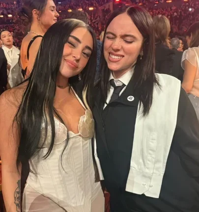 Nicki Nicole y Billie Eilish se saludaron en los Grammy: abrazo, charla y foto juntas